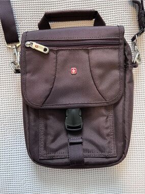 Swiss gear brown canvas cross body bag travel trip carry on utility durable
